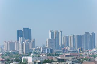 Nice and Warm Studio at Belmont Residence Puri Apartment By Travelio - Jakarta - 4