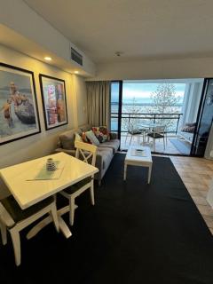 Five o clock somewhere - 1