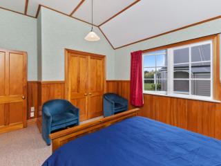 Huka Falls Cottage - Lake Taupo Holiday Home - Taupo - 3