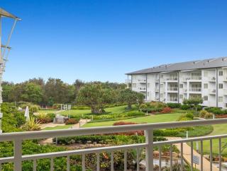 Coastal Chic Studio on Salt Beach Resort - Kingscliff - 5