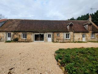 Maison familiale rénovée dans village médiéval - FR-1-591-712 - Levroux - 9