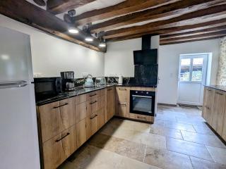 Maison familiale rénovée dans village médiéval - FR-1-591-712 - Levroux - 9