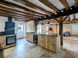 Maison familiale rénovée dans village médiéval - FR-1-591-712 - Levroux - 1