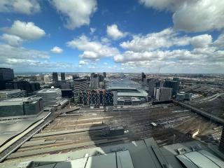 Top-Floor Luxury 1B1B apt L44 with Spectacular City Views - 4