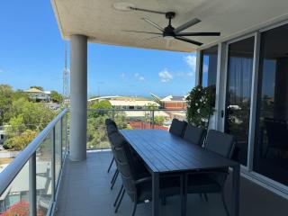 Stunning Sub Penthouse - Gladstone - 7