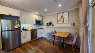 Airdrie Modern Walkout Bsmt Suite with Hot Tub - 3