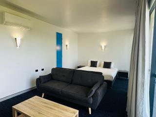Thornton Executive Hotel - 8