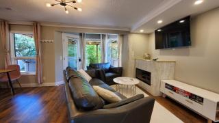 Airdrie Modern Walkout Bsmt Suite with Hot Tub - Airdrie - 7