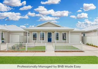 Whitewood Retreat - Modern Elegance, Serene Stay - Wagga Wagga - 0