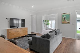 Whitewood Retreat - Modern Elegance, Serene Stay - Wagga Wagga - 3