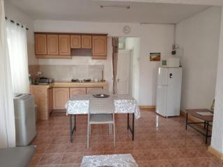 Le Crecerelles 1-bedroom coastal apart - 2