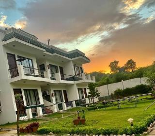 Hotel Van Durga Katra -10 mins Drive from Helipad - 7