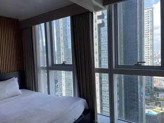 Uptown Parksuites Apartments Tower 1 BGC by PH Staycation - Manila - 5
