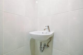 Cozy Living Studio at Evenciio Margonda Apartment near UI By Travelio - Depok - 6