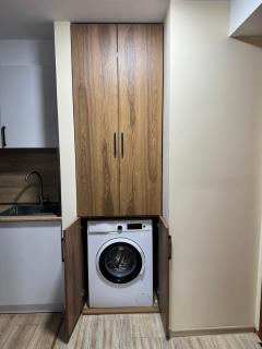 Marshall Gudauri Studio - 1