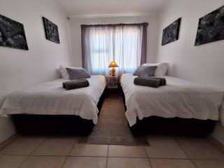 Gracemere 2 Bedroom Townhouse - Walvis Bay - 6