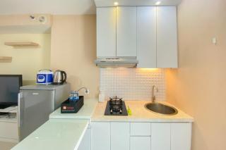 Cozy Studio at 30th Floor Bassura City Apartment By Travelio - 3