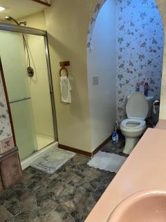 Charming 3 Bedroom within the House - Granger - 6