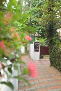 Scarlet's Cottage & Tea Garden - Cochin - 9