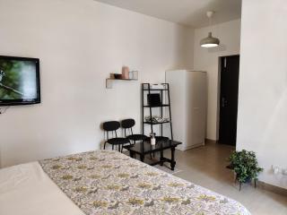 Hootstays Apartment 203, Near Prem Mandir - Vrindāvan - 5