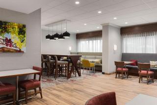 Hampton Inn Starkville - Starkville - 7