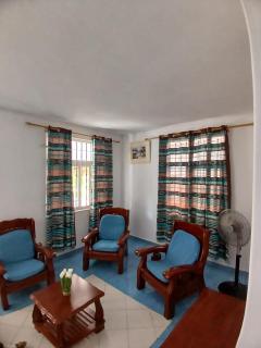 Shanthi Villa - - 7