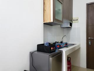 Elegant and Comfy 1BR Apartment at Northland Ancol By Travelio - 3