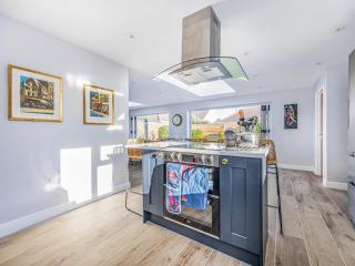 Gorgeous Coastal Family Home Pass The Keys - Chichester - 2