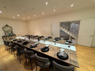 8BR Large Mansion Event Hall & Cinema Fast Wifi - Chigwell - 0