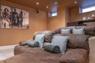 8BR Large Mansion Event Hall & Cinema Fast Wifi - Chigwell - 8