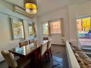 Luxury 4BR Villa Sea View Aldora Resort, Hurghada - Hurghada - 4