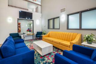 Quality Inn & Suites - 5