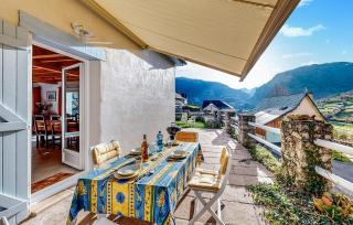 Nice Home In Louvie-Soubiron - Louvie-Soubiron - 9