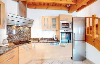 Nice Home In Louvie-Soubiron - Louvie-Soubiron - 4