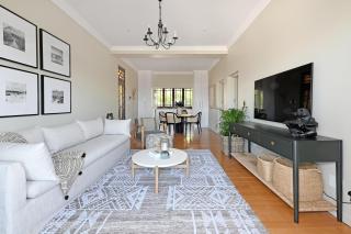 Stylish 2 Bedroom Ensuite Apt with Beautiful Views - Cidade Do Cabo - 7