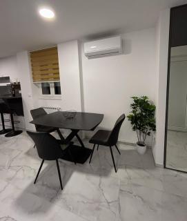 MA-LU apartment SELF CHECK-IN - Osijek - 9