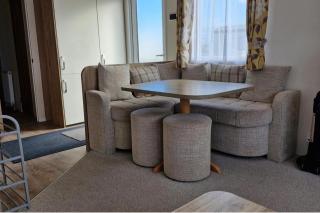 3-Bed Caravan - Sleeps 8 - Pet Friendly - Pool - Skegness - 0