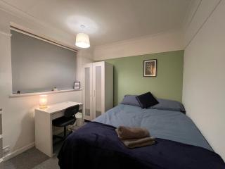 4 Bed Comfy Getaway - Norwich - 6