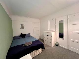 4 Bed Comfy Getaway - Norwich - 3
