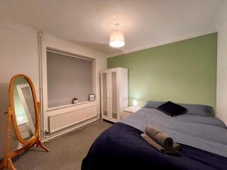 4 Bed Comfy Getaway - Norwich - 1