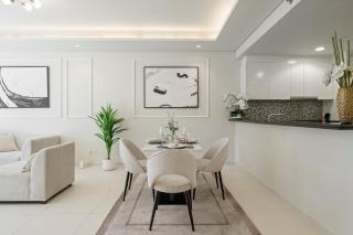 Stunning 2br With Burj Views Infinity Pool - Dubai - 2