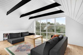 Lovely Beach Home Enveloped In Green Surroundings - Ebeltoft - 1