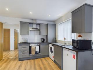 Warm Dundonald Apartment - 6