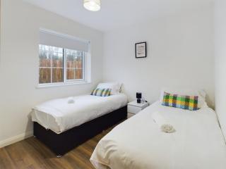 Warm Dundonald Apartment - 2
