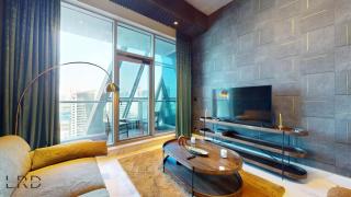 Stunning 2-Bed Apartment with Canal View - 2