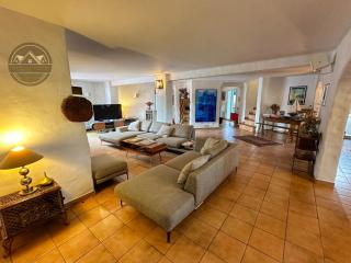 MAS M - Villa d'exception - Piscine - Jeux Enfants - BBQ - Plancha - Cheminée - Calme - 5 Chambres - SUDSEJOURCONCIERGERIE - 5