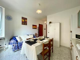 300 mt dal Mare, Bilocale vicino al centro - Loano - 7
