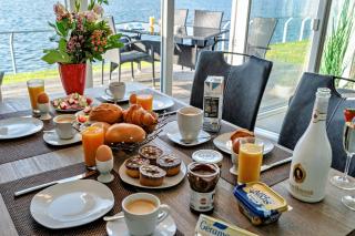 3-Zi-Fewo Brigantine 33 by Seeblick Ferien ORO, Wasserblick,Sauna - 2