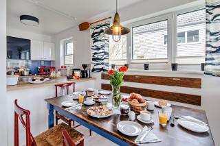 Ferienhaus Boje by Seeblick Ferien ORO, erste Wasserreihe, Kamin, 7Pers - Olpenitz - 4