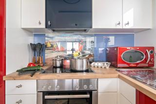 Ferienhaus Boje by Seeblick Ferien ORO, erste Wasserreihe, Kamin, 7Pers - Olpenitz - 3